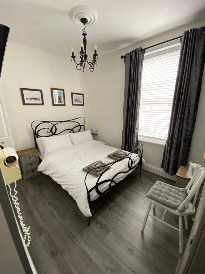 Lee & Chris'S Belvedere - Adults Only Blackpool Esterno foto