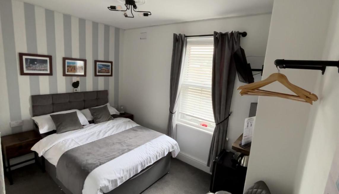 Lee & Chris'S Belvedere - Adults Only Blackpool Esterno foto