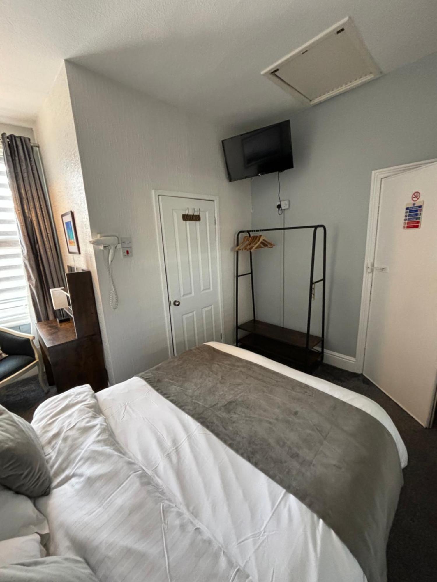 Lee & Chris'S Belvedere - Adults Only Blackpool Esterno foto